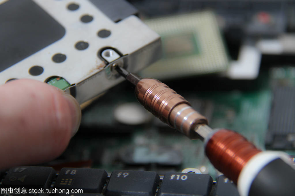 指尖上的技艺 电脑维修概念特写